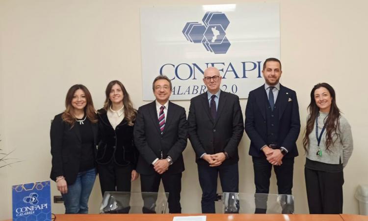 Accordo tra Intesa Sanpaolo e Confapi Calabria per sostenere le piccole imprese del territorio